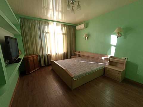 квартира за адресою Середня, 24