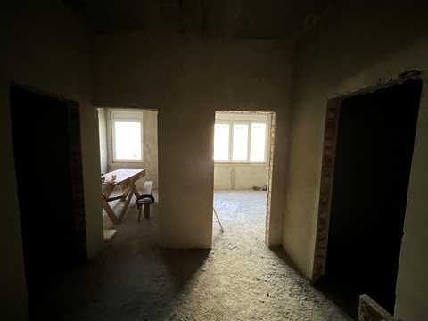 коммерческая по адресу В. Івасюка, 3