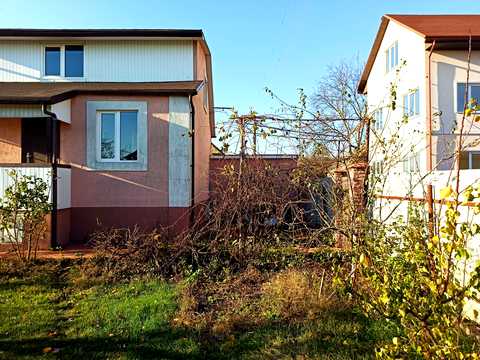 будинок за адресою с. Гнідин, 7 вишнева