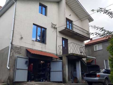 дом по адресу Нагірна