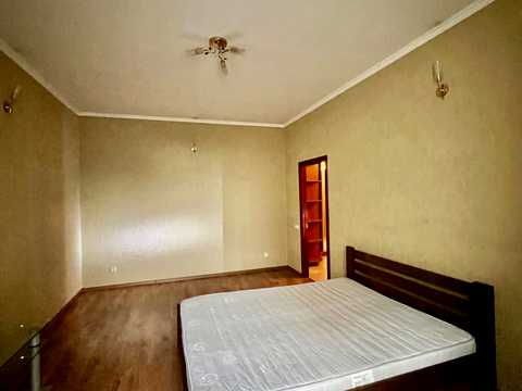 квартира за адресою Середньофонтанська вул., 19в