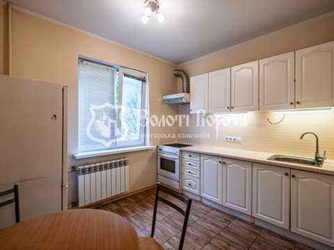 квартира за адресою Анни Ахматової вул., 19