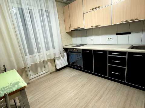 квартира за адресою Михайла Донця вул., 2-Б
