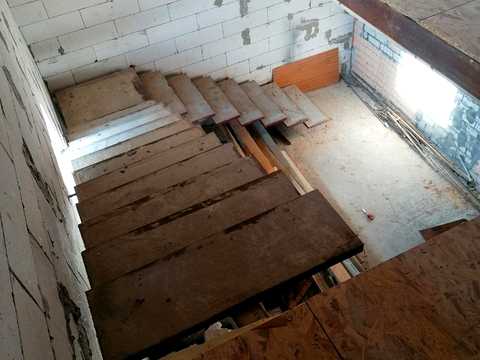 будинок за адресою с. Новоселівка, Центральная, 1
