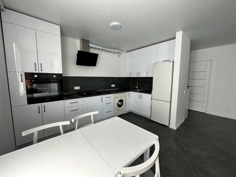 квартира за адресою Зоряна вул., 8б