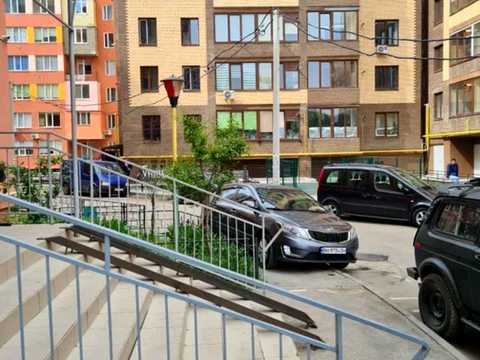 коммерческая по адресу Михаила Грушевского ул., 22