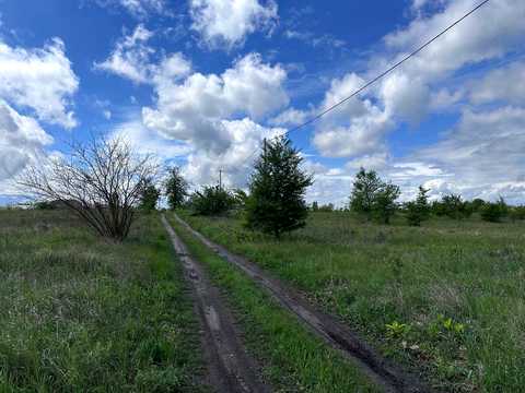 участок по адресу Тополинна, 55