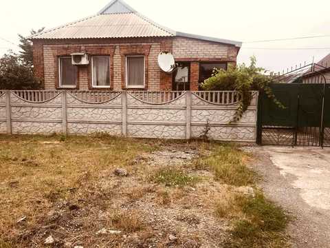 будинок за адресою Футбольна вул., 116