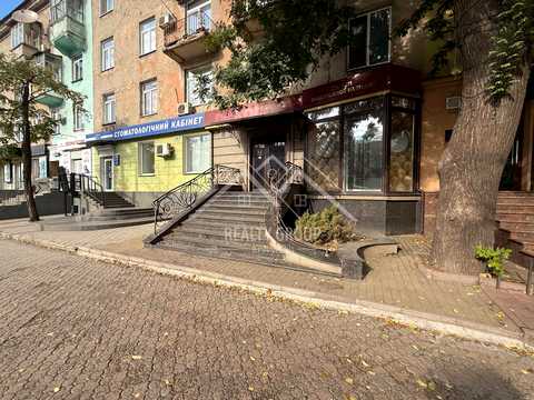 коммерческая по адресу Университетский просп. (Гагарина), 27