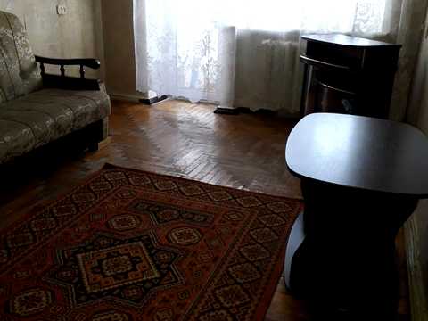 квартира за адресою вул. Комарова, 9