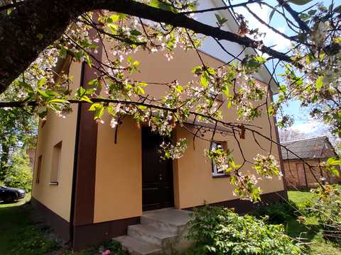 будинок за адресою Каштанова, 12