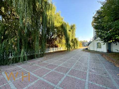 комерційна за адресою Боровкова вул., 92
