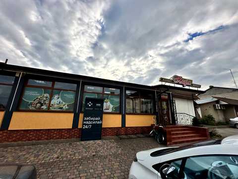 комерційна за адресою Мирона Тарнавського вул., 36