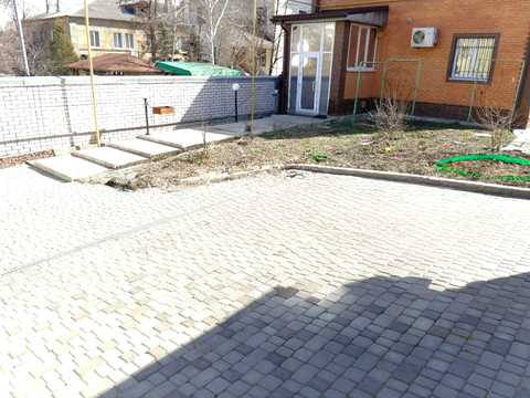 дом по адресу Михаила Грушевского ул. (Карла Лібкнехта), 35