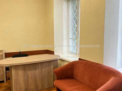 коммерческая по адресу Потебни ул., 2