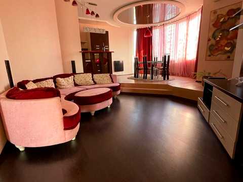 квартира за адресою В'ячеслава Чорновола вул., 2