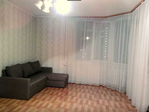 квартира по адресу Бажана, 12