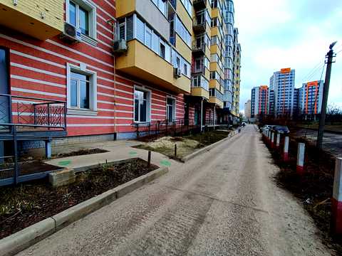 коммерческая по адресу Михаила Лушпы просп. (Космонавтів), (5 к28)