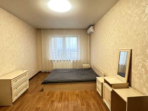 квартира за адресою Софії Русової вул., 1