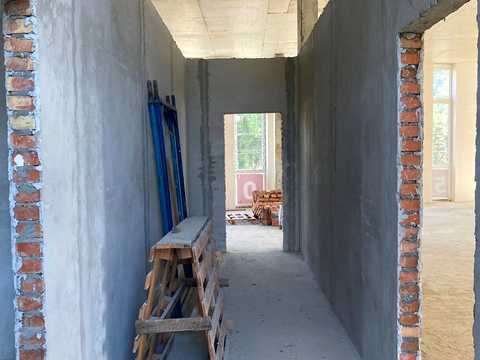 комерційна за адресою Тісна вул., 2