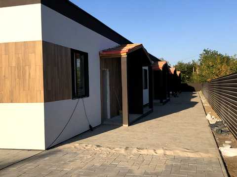 будинок за адресою Свято-Покровська вул. (Леніна)