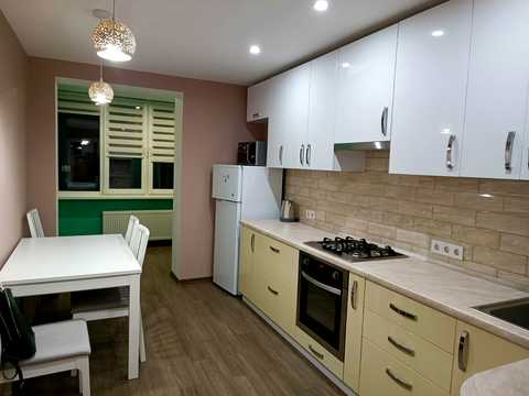 квартира за адресою Соборна вул. (Петропавлівська), 10