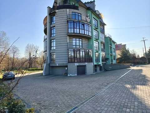 квартира за адресою Микитинецька вул., 9б