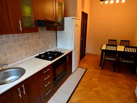 квартира по адресу Братская ул., 5