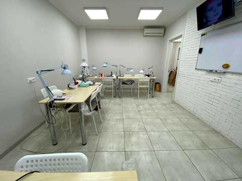 коммерческая по адресу Ревуцкого ул., 30/1