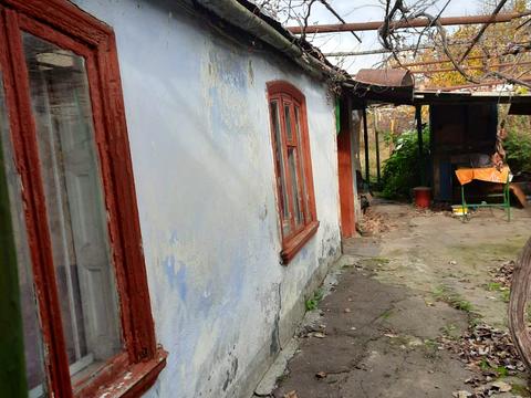 дом по адресу вул Військова 9