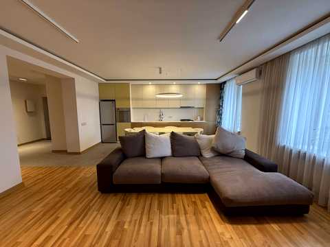 квартира за адресою Соборності вул. (Жовтнева), 50