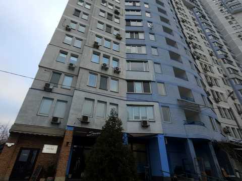 комерційна за адресою Драгоманова вул., 6-А