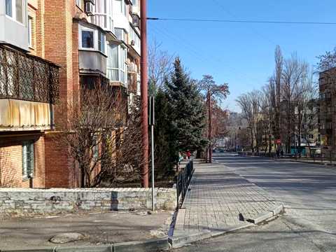 комерційна за адресою Гурова просп., 134