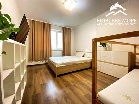 квартира за адресою Воскресенська вул., 18
