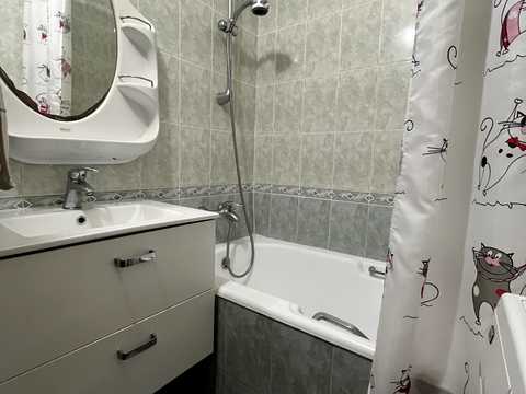 квартира за адресою Автозаводська вул., 43
