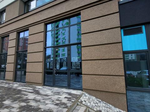комерційна за адресою Університетська вул., 3/1