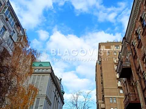 комерційна за адресою Архітектора Городецького вул., 17/1