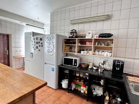 комерційна за адресою Надвірнянська вул., 69
