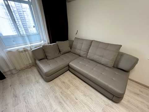 квартира за адресою Ревуцького вул., 25