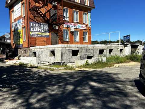 коммерческая по адресу Левка Лук'яненка ул. (Жовтнева), 7