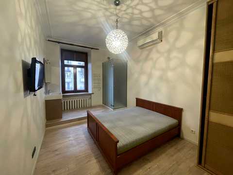 квартира за адресою Почайнинська вул., 23
