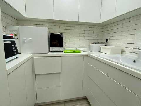 коммерческая по адресу Ревуцкого ул., 30/1
