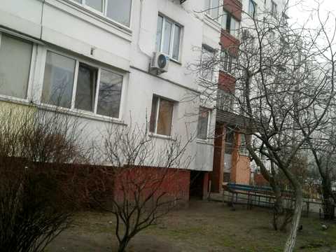 квартира за адресою Ревуцького вул., 19