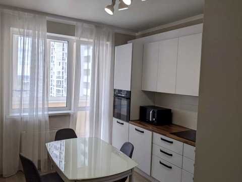 квартира по адресу Софии Русовой ул., 5