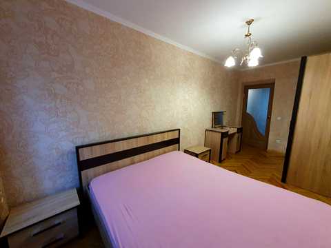 квартира за адресою Небесної Сотні, 10
