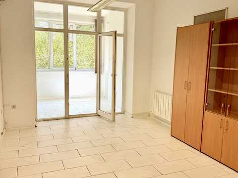 коммерческая по адресу Французский бульв., 35
