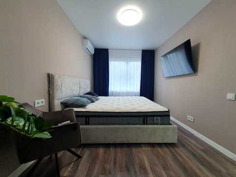квартира за адресою Софії Русової вул., 7