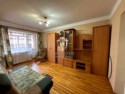 квартира за адресою Кирило-Мефодіївська вул., 15