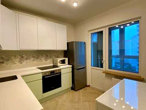 квартира за адресою Софії Русової вул., 7