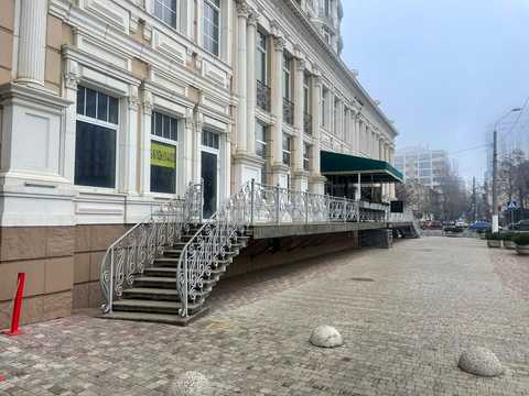 комерційна за адресою Одеса, Леонтовича вул. (Бєлінського), 16 а